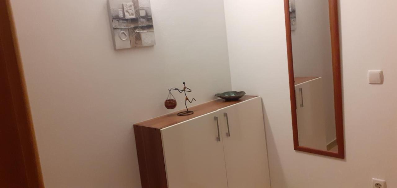 Apartments Marijana 라브 외부 사진