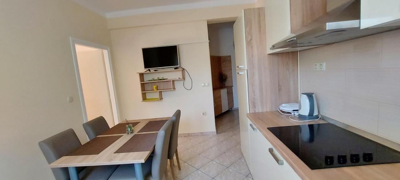 Apartments Marijana 라브 외부 사진