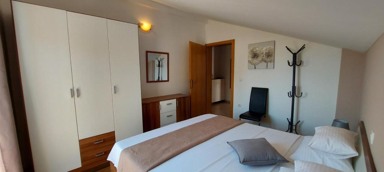 Apartments Marijana 라브 외부 사진