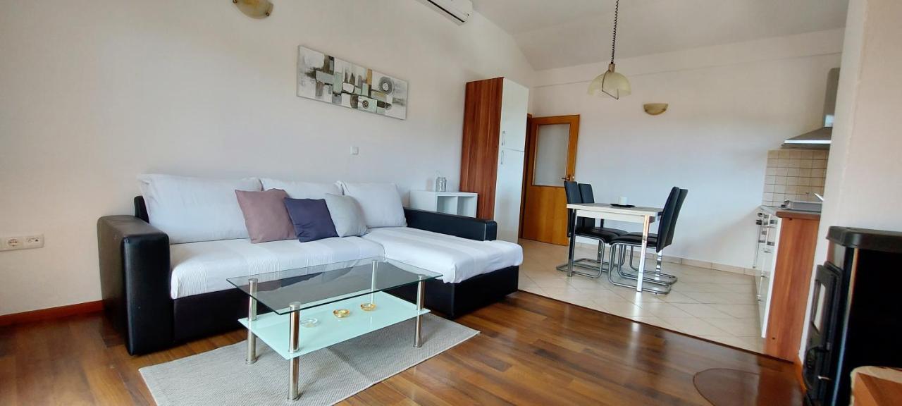 Apartments Marijana 라브 객실 사진