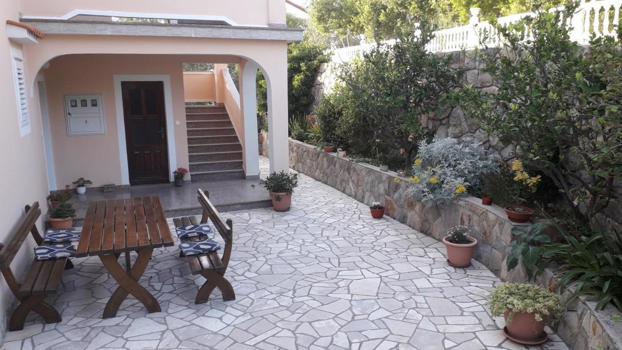 Apartments Marijana 라브 외부 사진